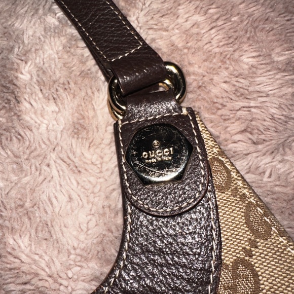 GUCCI CHARMY! - Picture 3 of 11